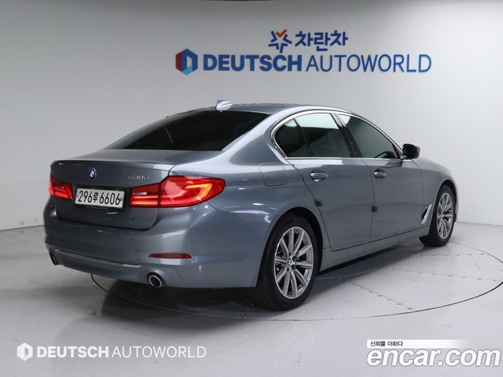 BMW 5 Series (G30) 530e Luxury (12.2019)