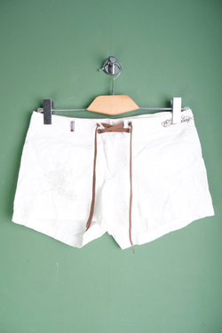 Шорты светлые, маркировка 36, визуально 42 размер