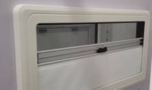 Окно сдвижное Mobile Comfort W1060SR 1000x600 мм, штора рулонная, антимоскитка