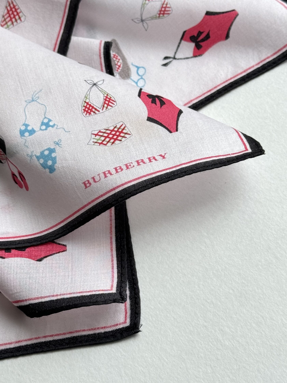 Платок розовый «Бикини» Burberry