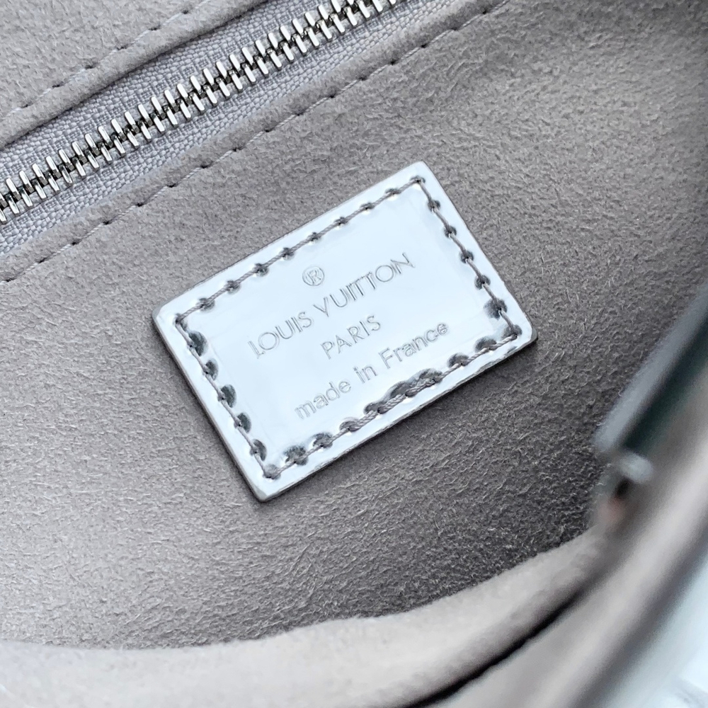 Louis Vuitton Onthego PM