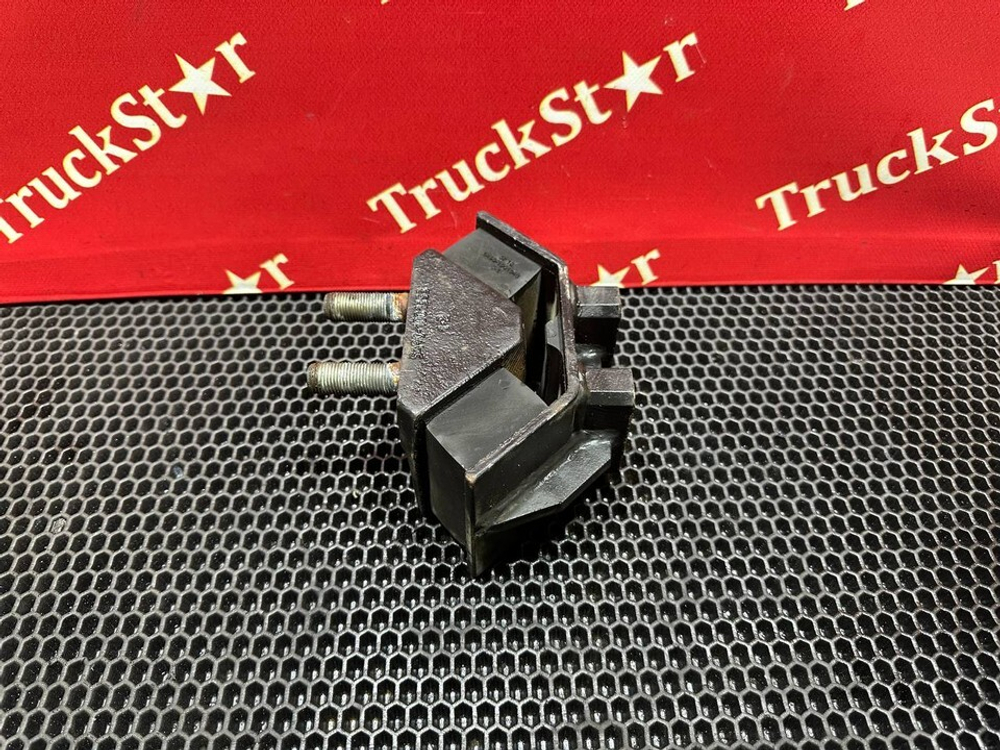 Подушка двигателя передняя 2018г