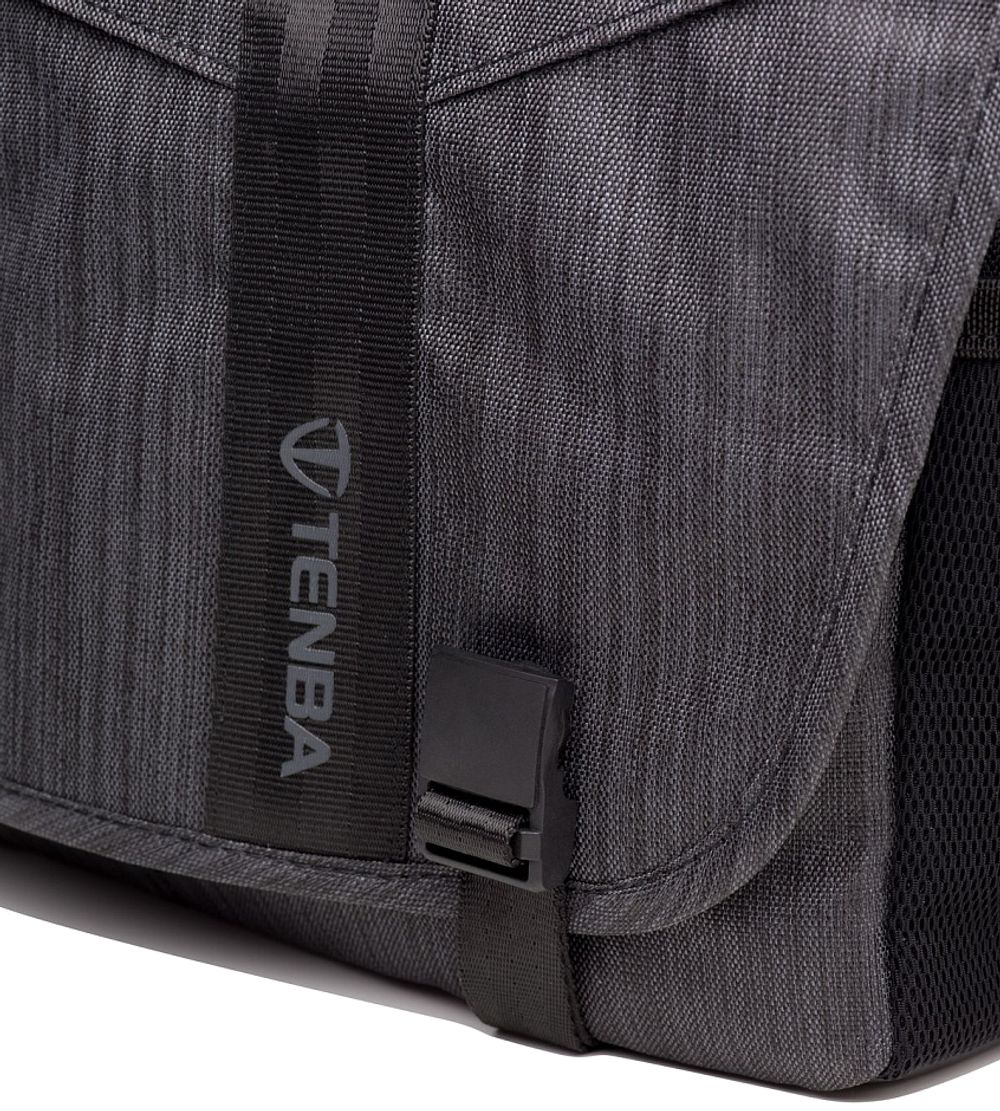 Tenba DNA Messenger 8 Graphite