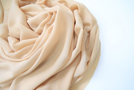 Креп плательный бежевый