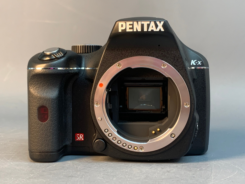 Pentax K-x Kit 18-55mm 2300 кадров