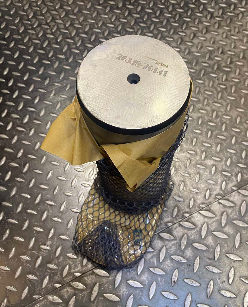 Палец 263J8-70141