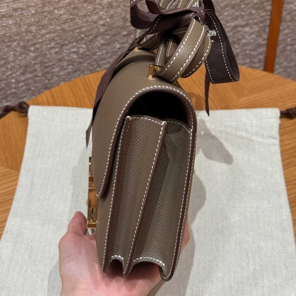 Hermes Constance 18