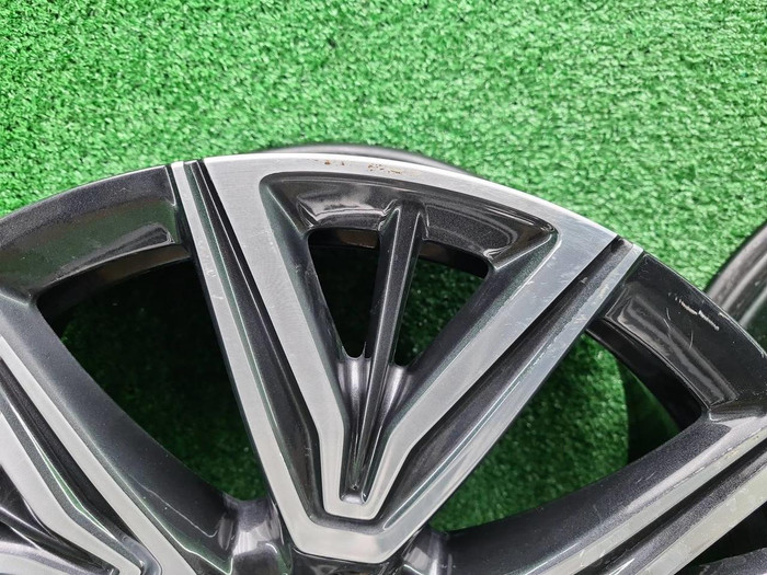 Диск Комплект дисков R20 Hongqi HS5 (2019-н.в.)