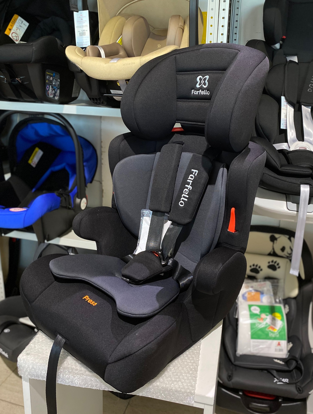 Автокресло детское YKO-933 чёрный