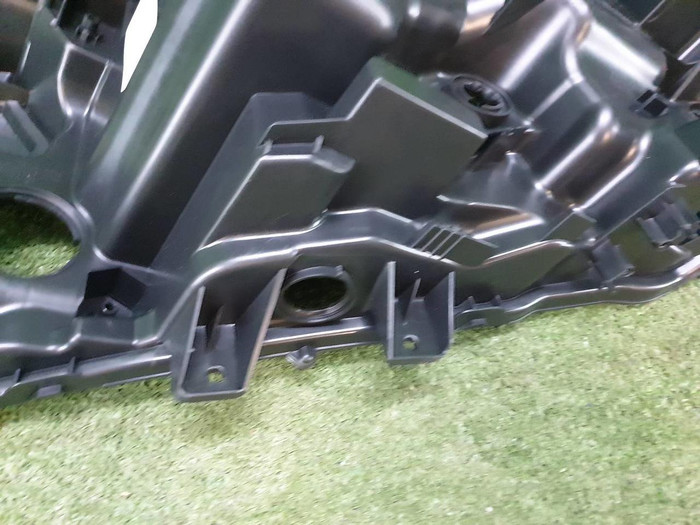 Корпус фары правый Toyota Land Cruiser 200 (2015-2021)