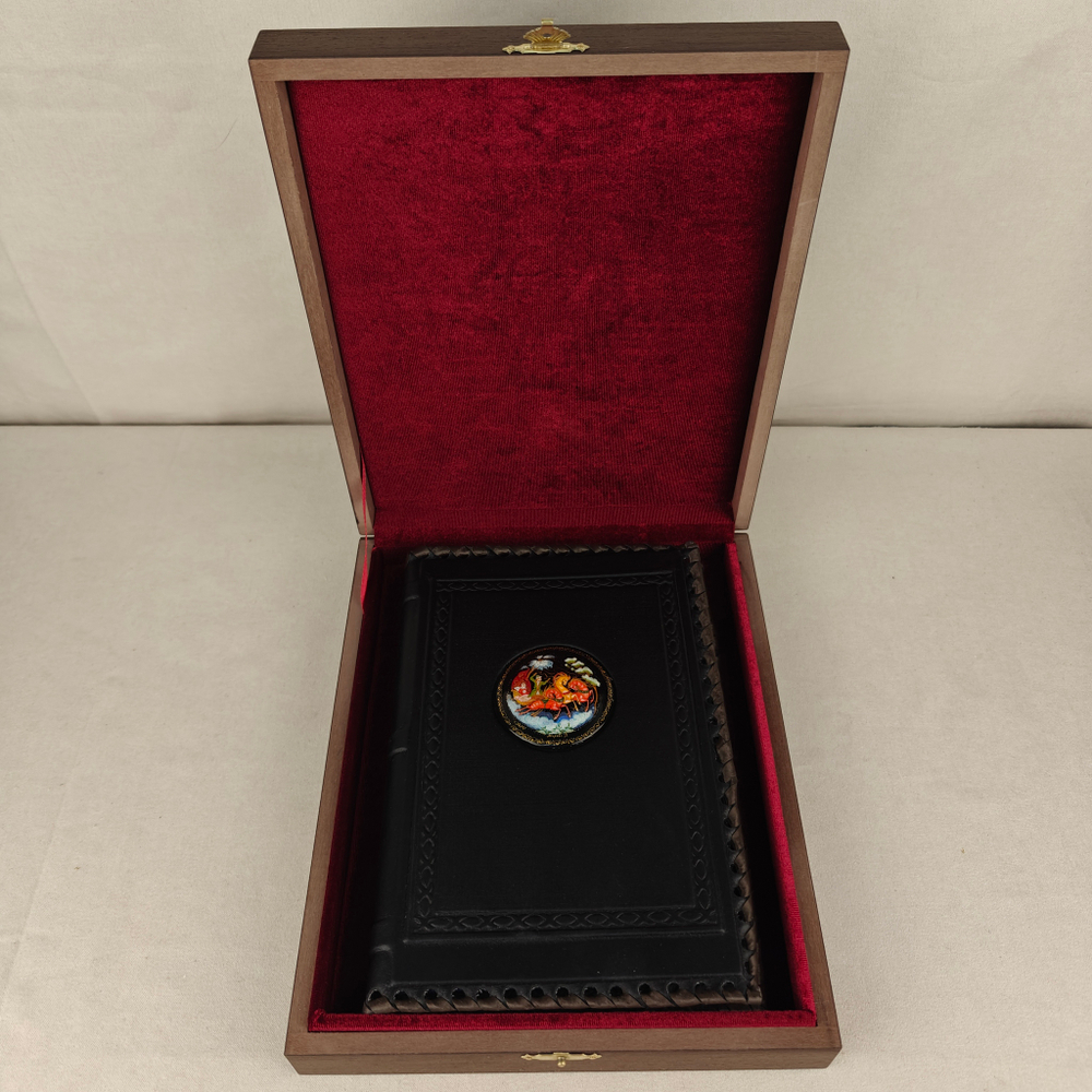 Ежедневник А5 "Русская тройка" (съемная обложка из натуральной кожи) в футляре