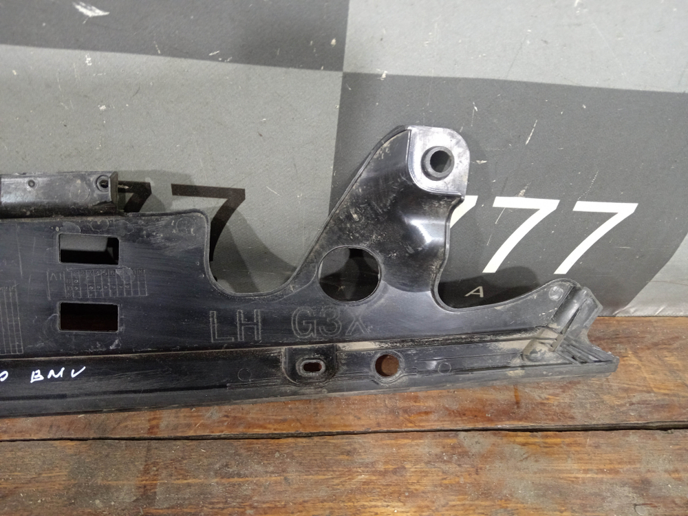 Пыльник крыла переднего левого BMW 5-Series (G30) 16-нв Б/У Оригинал 51767349605