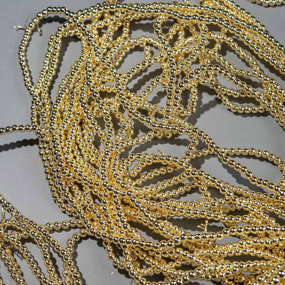 Гематин (гематит), оттенок "Светлое золото", шар (разделитель) 4,1мм