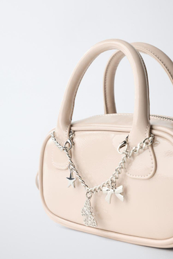 ZARA СУМКА ФОРМАТА МИНИ С ПОДВЕСКОЙ, ЭКРЮ