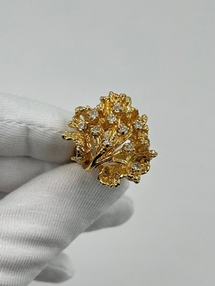 Кольцо с кристаллами