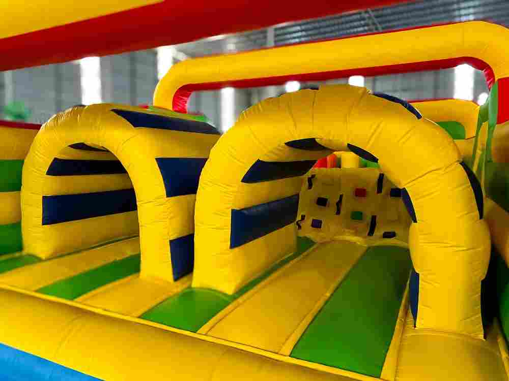 Коммерческий надувной батут «Увлекательная полоса 2» 7*4,5*2,8 м