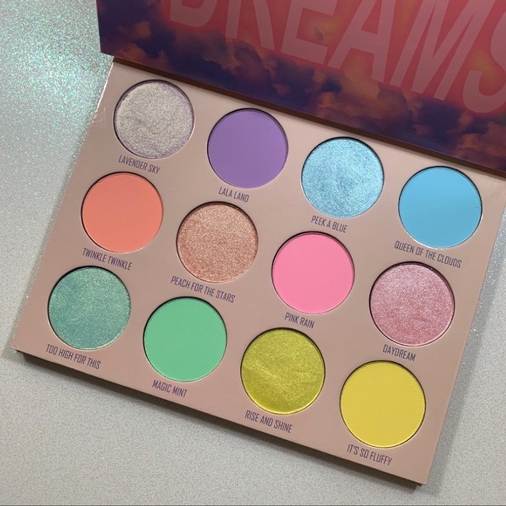 Give Me Glow Pastel Dreams palette