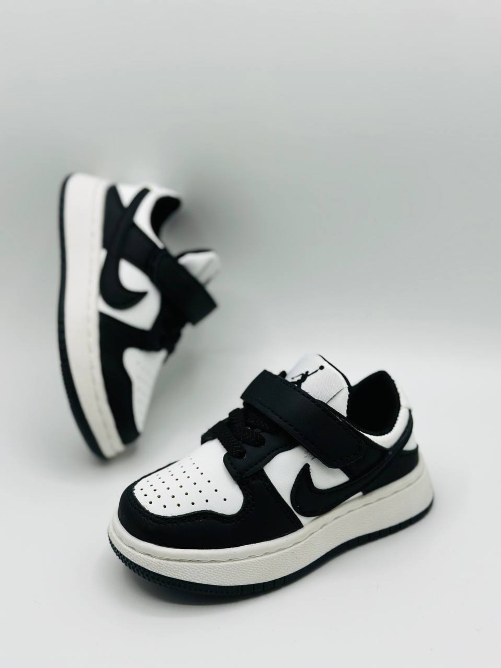 Детские кроссовки на липучках Nike Air Jordan Kids