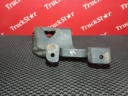 Кронштейн глушителя