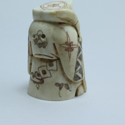 Нэцкэ Эбису с волшебным карпом и посохом