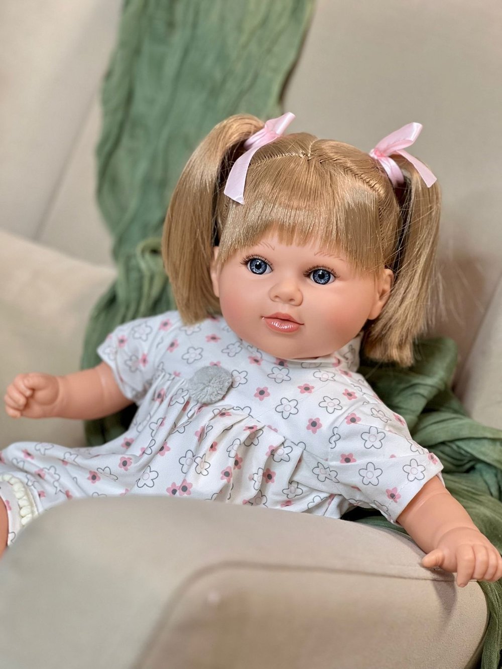 Кукла Berbesa мягконабивная 52см CARLA в пакете (7220K)