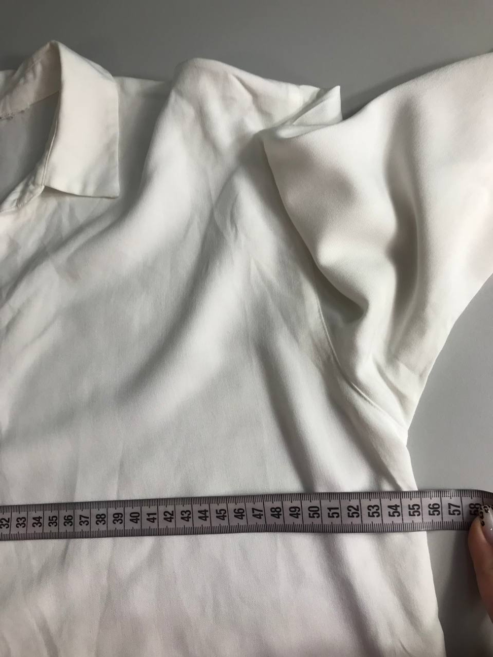 Блузка тонкая, визуально на 50 размер