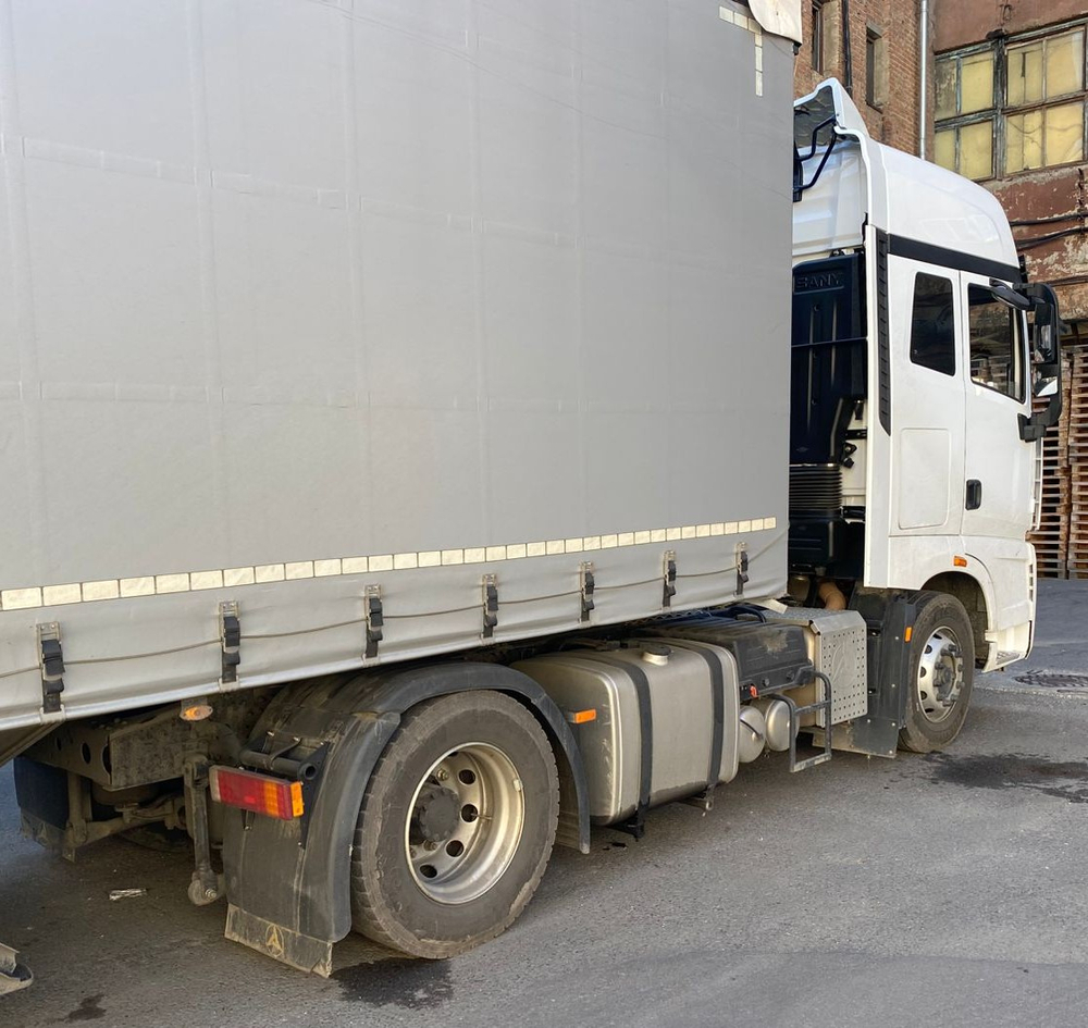 SANY HQC* 4x2 Седельный тягач HQC240DE (Дизельный, 12,1 л, 473 л.с., АТ)