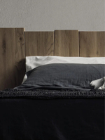 Кровать из массива дерева