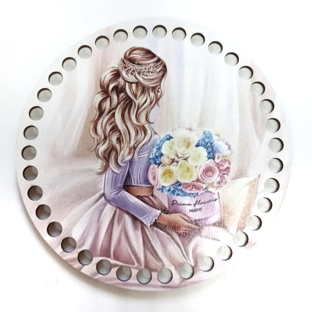 Девушка в сиреневом