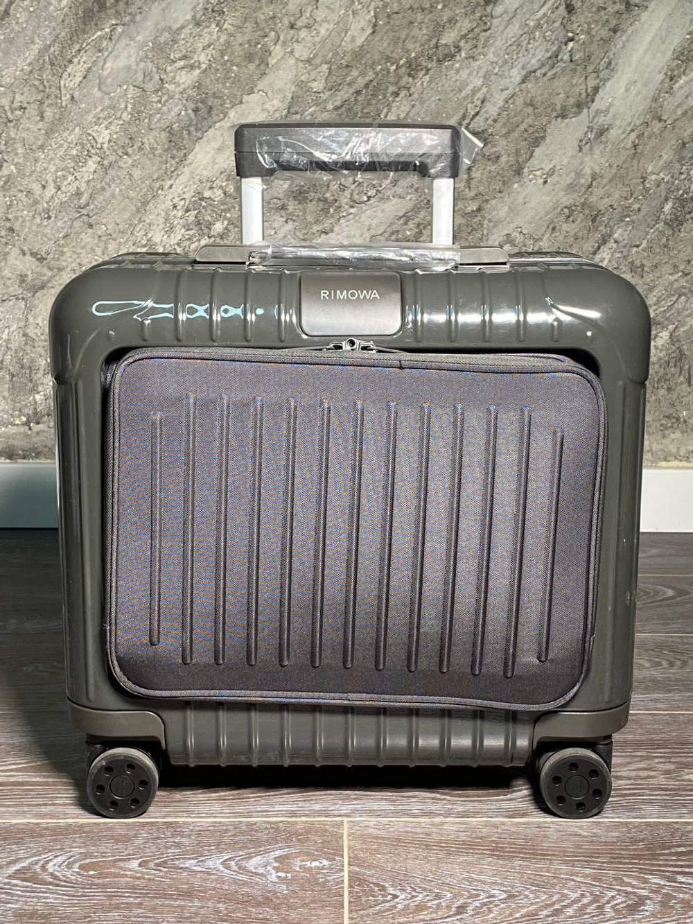 Деловые сумки-кейс Rimowa