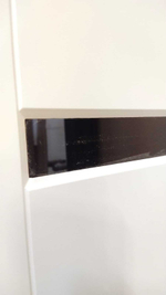 Дверь входная Лабиринт STORM 01 Белое дерево, стекло черное металлическая