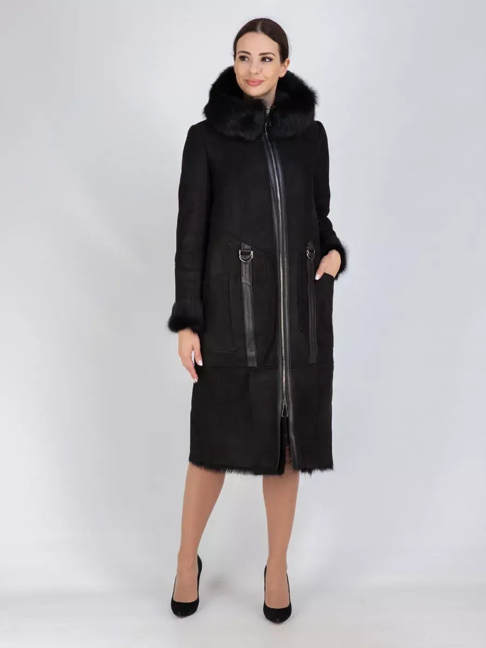 Дубленка зимняя с капюшоном натуральная