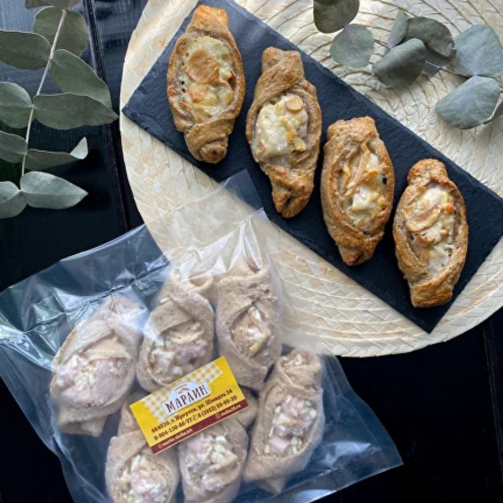 Лодочка с курицей грибами и сыром 6 шт.