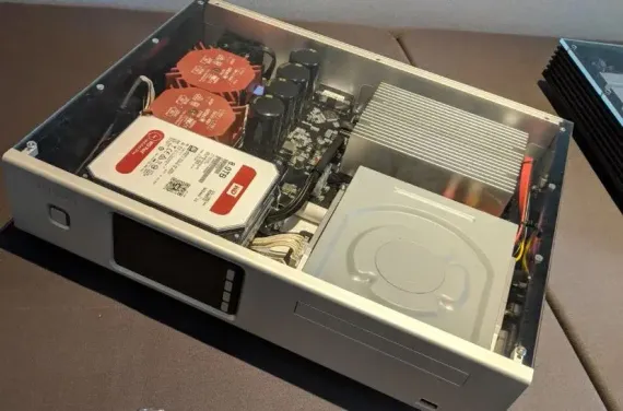 Aurender ACS10 16Tb Silver