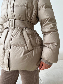 Пуховик Fresh миди с поясом песочный