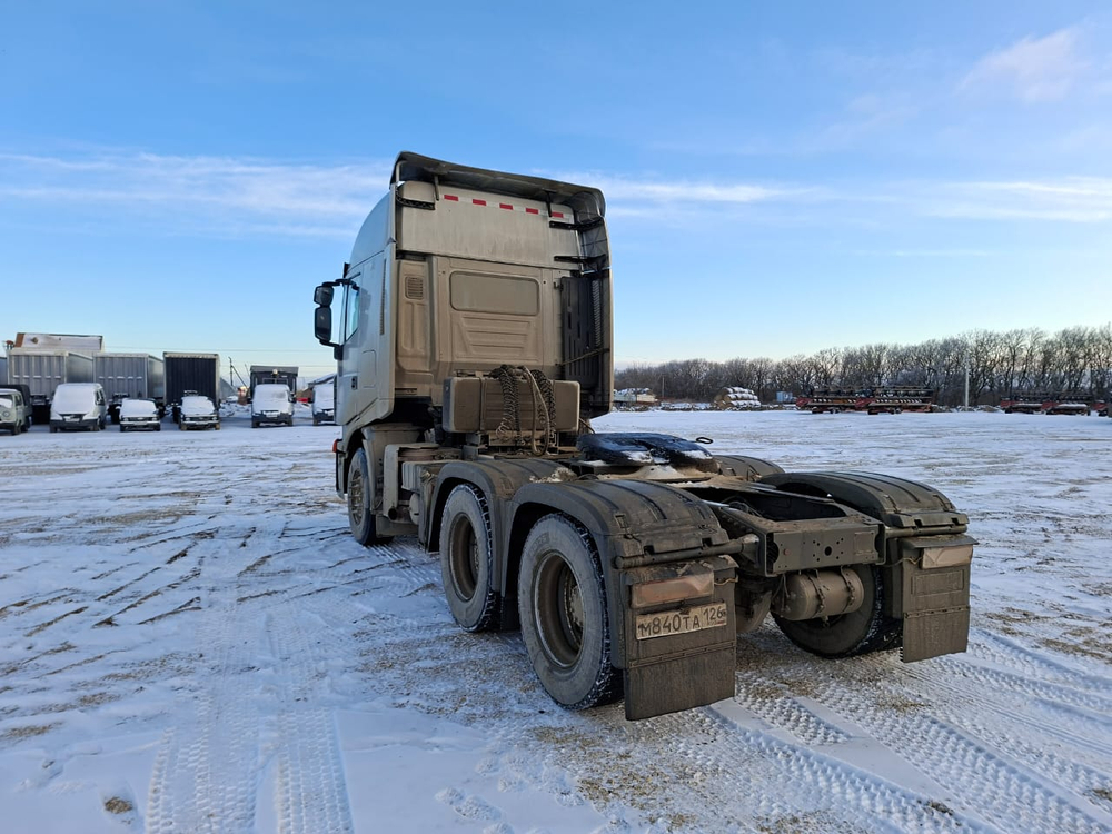 HONGYAN CQ* 6x4 Седельный тягач CQ4256HTVG334 (Дизельный, 8,7 л, 388 л.с., МТ)