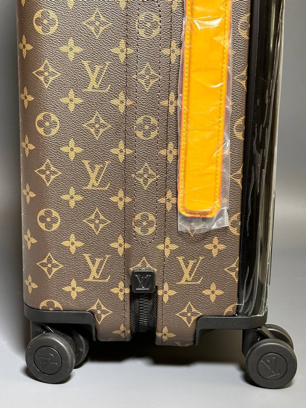 Чемодан Louis Vuitton