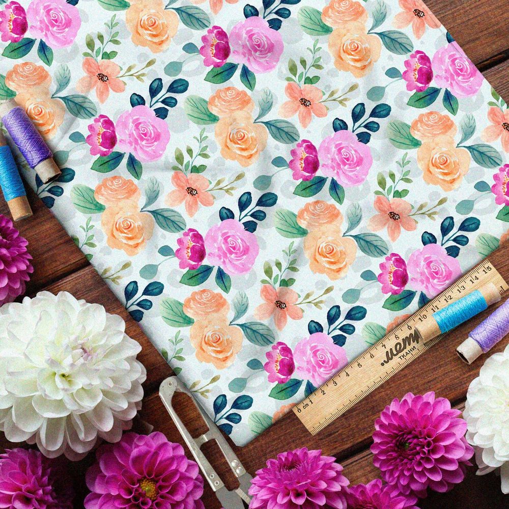 Ткань блэкаут мелкие пастельные розы и листва