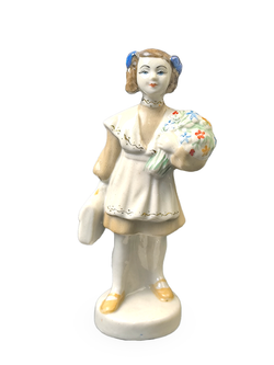 Фарфоровая статуэтка "Первоклассница" Полонне ЗХК