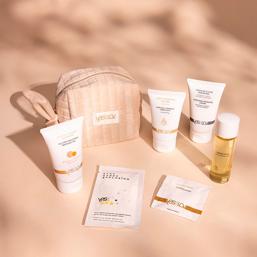 Подарочный набор для романтического путешествия в бежевой косметичке YESforLOV La Trousse Enchantée YFL01D96