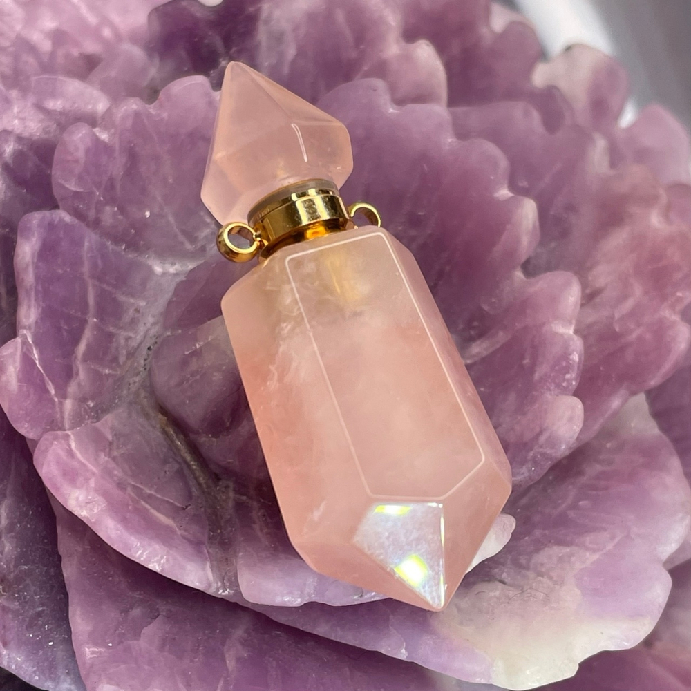 31886 Розовый кварц парфюмерный флакон Кулон 14*42мм (Заряжено на Удачу)