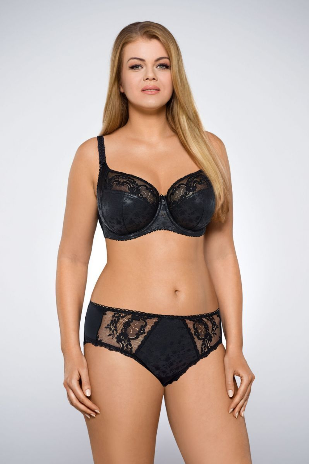 Бюстгальтер с мягкими чашками с цветочным орнаментом (Размер: 65J) (Цвет: белый)