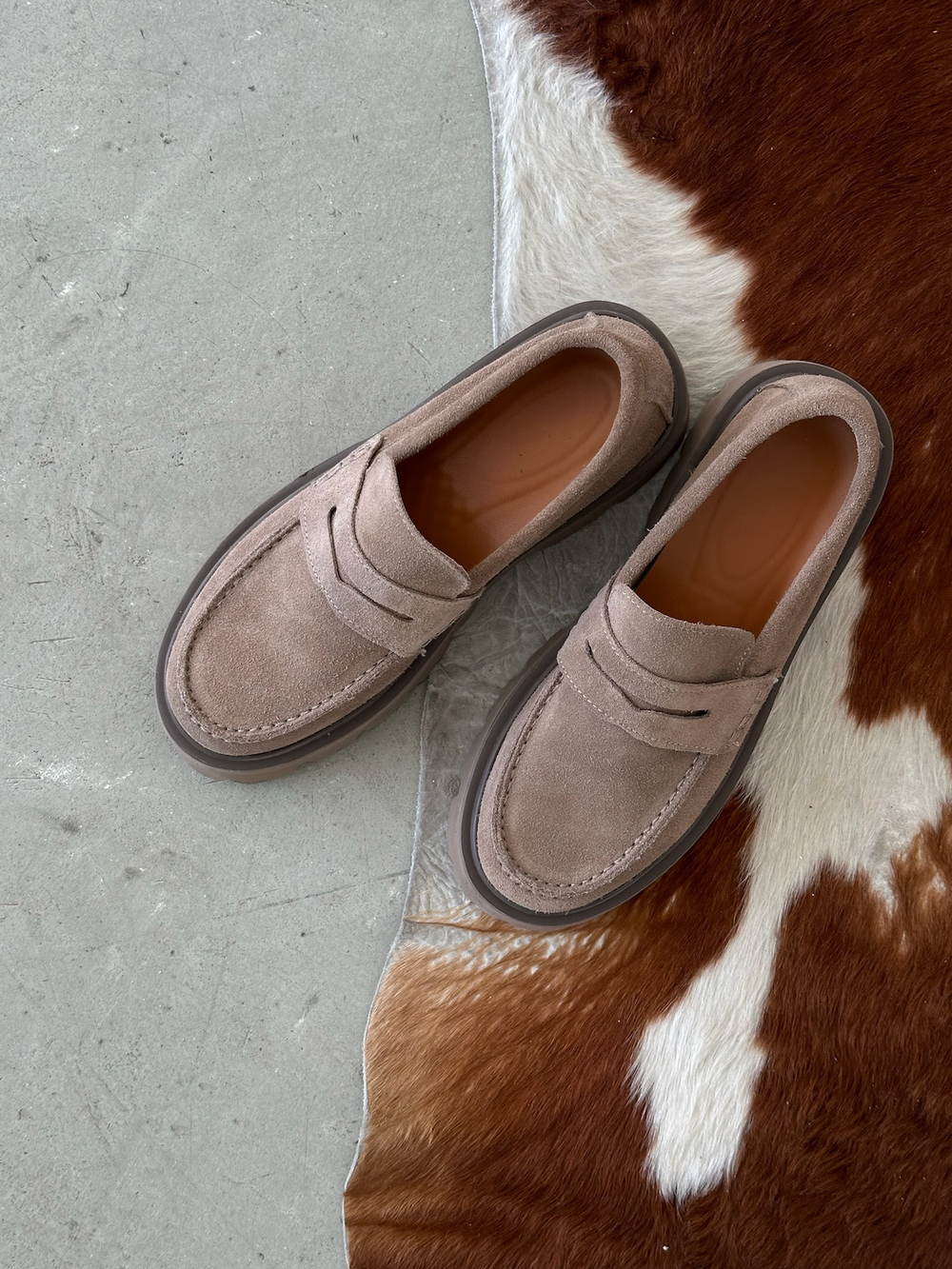 Лоферы из натуральной замши