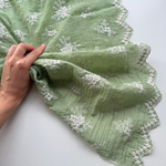 Вышивка Лиссабон (на жатой зеленой органзе)