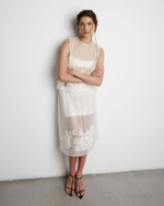 Юбка из шелка с вышивкой молочный