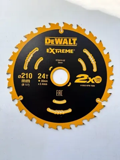 Диск пильный по дереву DEWALT Extreme 210 x 30 мм, 24 зуб