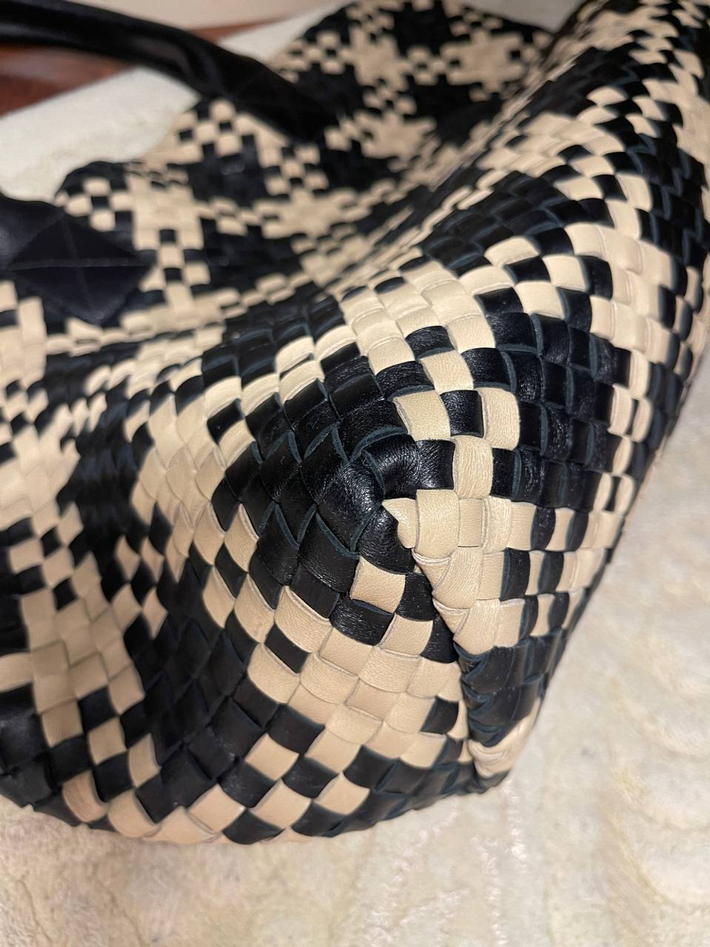 Сумка Bottega Veneta Cabat medium