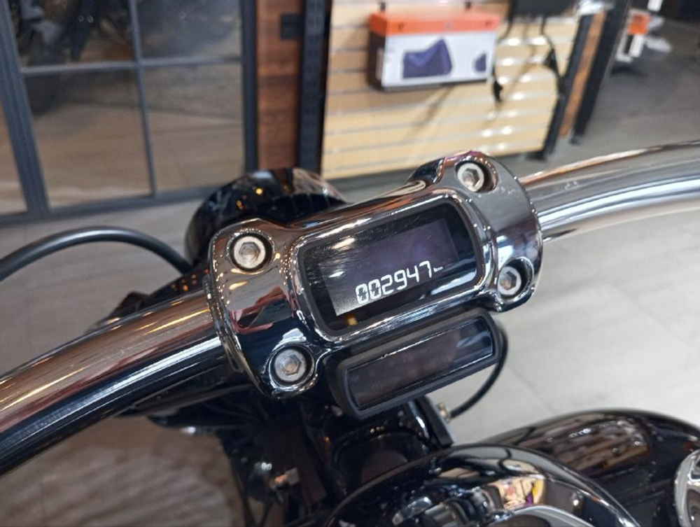 Harley-Davidson BREAKOUT 117 (Vivid Black) с НДС