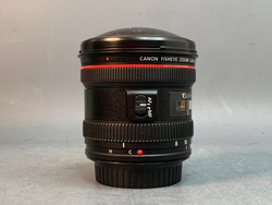 Canon EF 8-15mm f/4.0L Fisheye USM