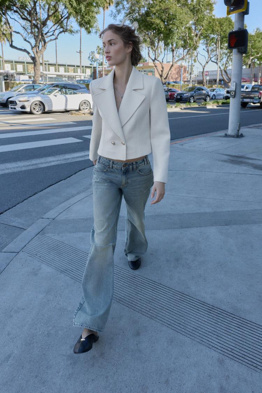 ZARA КОРОТКИЙ ДВУБОРТНЫЙ БЛЕЙЗЕР, ЭКРЮ